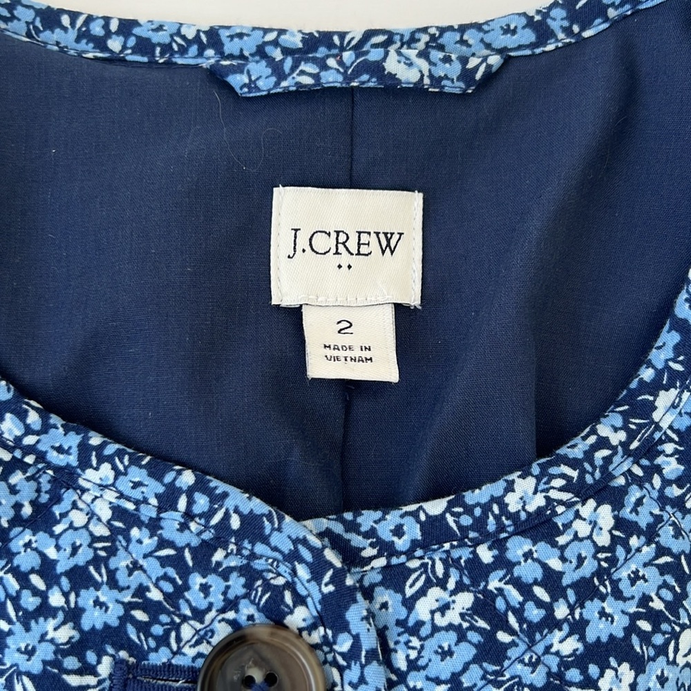 J. Crew Blue Floral Quilted Jacket. Size 2 - Picture 6 of 9